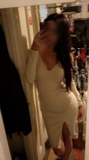 Rozenn outcall escort in Melville NY & sex clubs